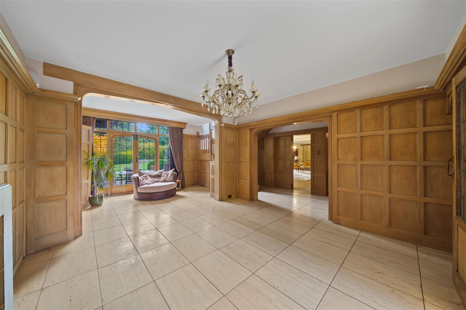 6 bed property in The Highway, Sutton